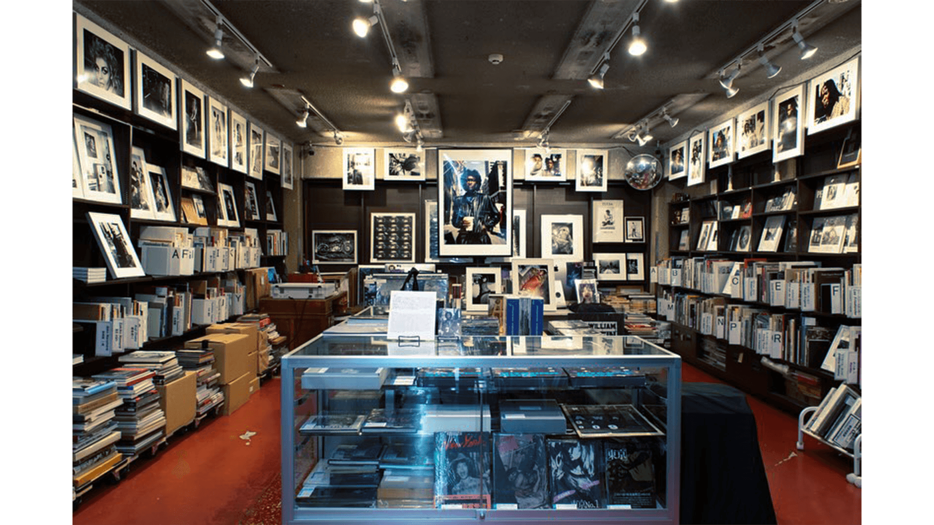 Best_Independant_Bookstores_Komiyama_Embed20.png