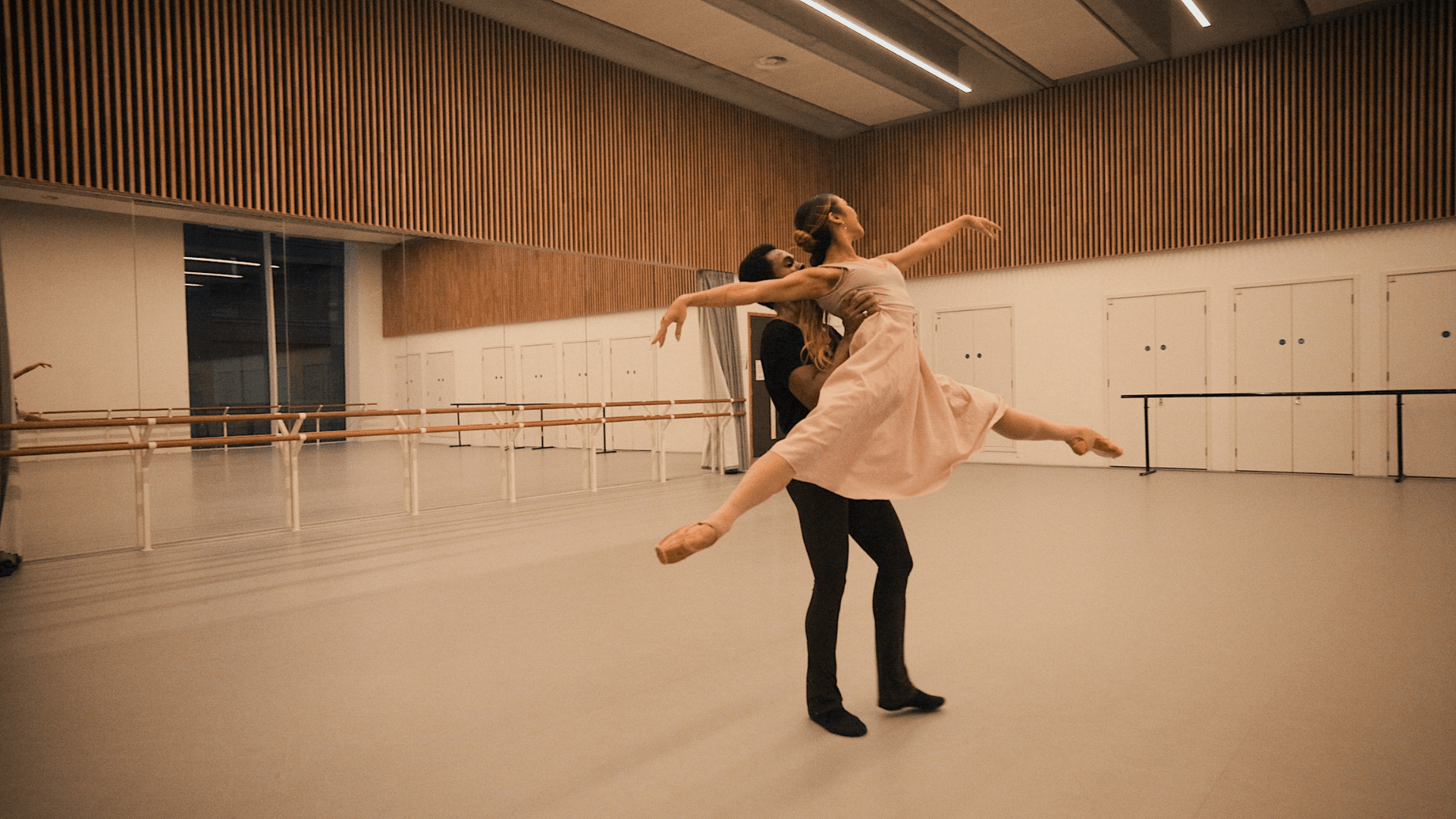 Thiago Silva lifting Swanice Luong in a rehearsal for 'The Nutcracker'