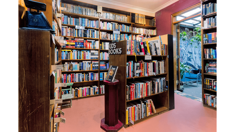 Best_Independant_Bookstores_Sappho_Embed16.png