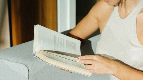 The 5 Fiction Trends To Bookmark For Your 2024 Reading List 