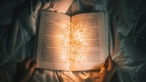 Books To Read At 2am When You Can’t Sleep But Really Need To 