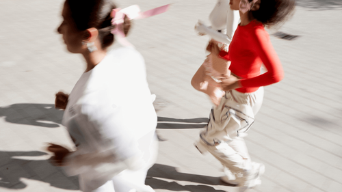 How Run Clubs Became The New Group Chat – Plus, 5 (Actually) Helpful Tips To Get Moving