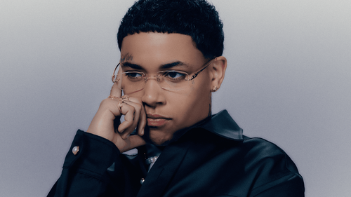 What’s On Musician kwn’s Cultural Radar: Ernie Barnes’ Art, No Fear Caps & The Creative Ritual That’ll Change How You Start Your Day