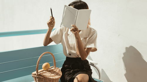 Books To Pick Up When Your Brain Is Fried & Distractions Are Winning – But You’re Still Determined To Get Sh*t Done